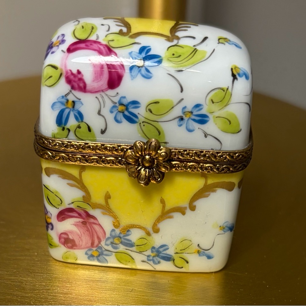 Limoges France Hand Painted Porcelain Trinket Box Floral Yellow Rose Pill Box - Picture 2 of 9